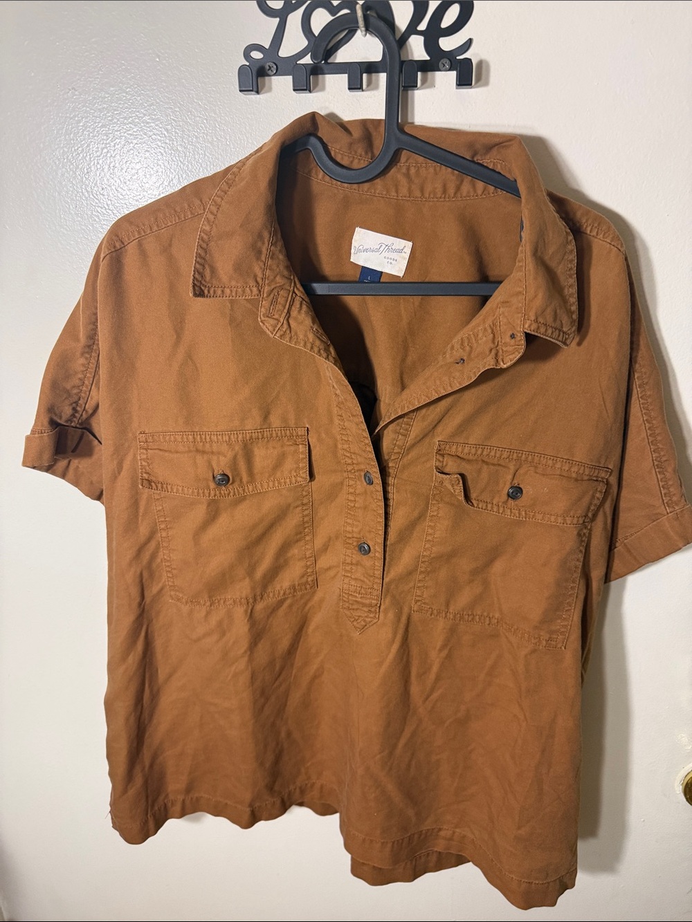 Universal Thread Men's Short-Sleeve Button Shirt in Rust